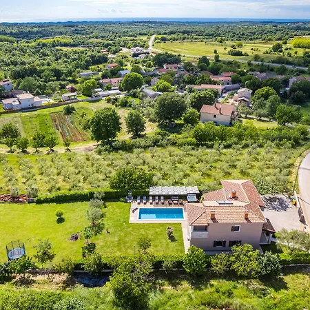 Roza Villa *