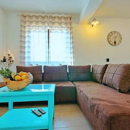 Roza Ferienhaus Basici